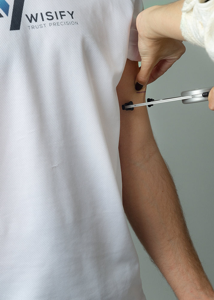 Lipowise Pro measuring skinfold caliper biceps anthropometry ISAK plicometro antropometria